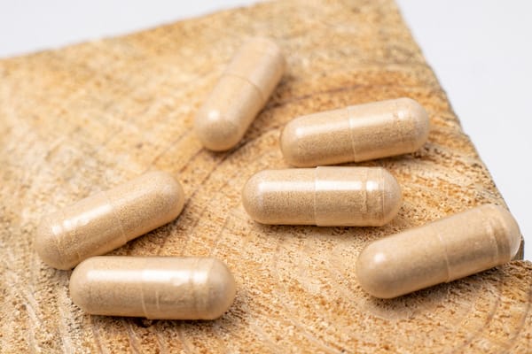 Cycling On and Off Blushwood Berry Extract: What EBC-46 Supplement Users Report About Rest Periods